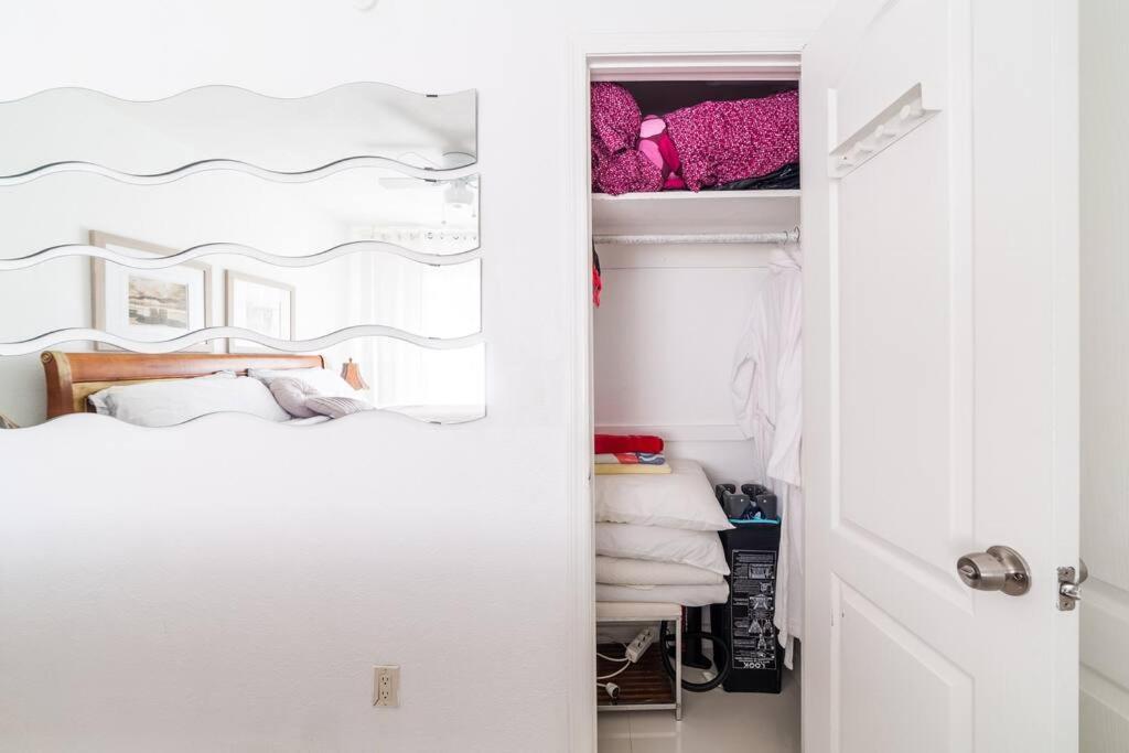 2 Bedroom On The Beach ! Miami Beach Esterno foto
