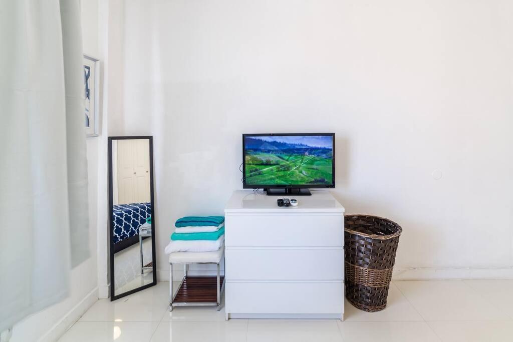 2 Bedroom On The Beach ! Miami Beach Esterno foto